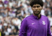 Hugo Souza apoia árbitra após fala machista de zagueiro do Red Bull Bragantino