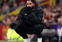 Sucessão de Ruben Amorim gera ‘bate-boca’ entre Roy Keane e Rio Ferdinand