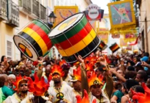Olodum abre desfiles em Salvador