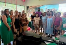 Pacientes com fibromialgia participam de última ação do mês da mulher