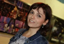 Monica Iozzi agradece apoio após ter sido internada com quadro de acatisia