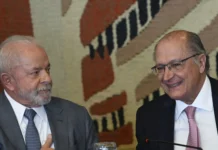 Lula diz que vaga de vice está aberta para Alckmin, mas não o descarta no Senado