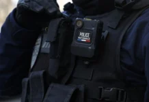 Tentativa de atentado a bomba em Paris; suspeito tem 17 anos