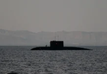 Submarino dos EUA afunda navio do Irã e mata ao menos 87