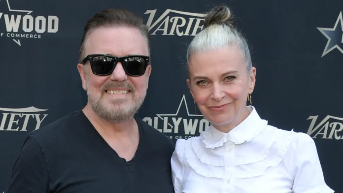 Mulher de Ricky Gervais anuncia diagnóstico de câncer da mama
