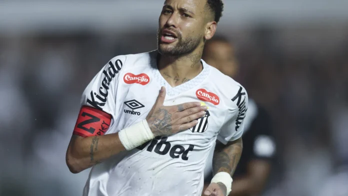 Com quarto técnico na 'era Neymar', Santos tenta retomada no Brasileiro contra o Cruzeiro