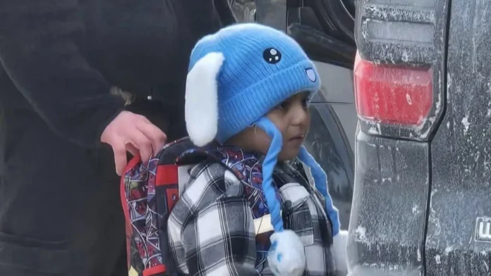 Justiça nega asilo a menino detido pelo ICE e família será deportada