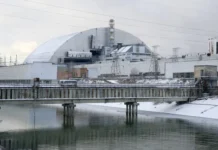 UE exige que Rússia “cesse” ataques contra instalações nucleares