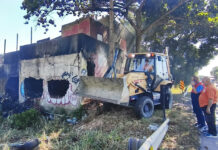 Defesa Civil realiza demolição de prédio que pegou fogo na Tapera