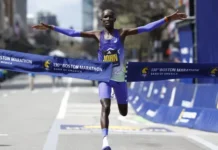 Com quebra de recorde, queniano John Korir é bicampeão da maratona de Boston