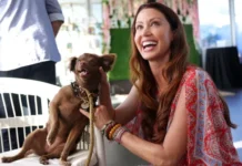 Shannon Elizabeth tem faturamento milionário na estreia no OnlyFans