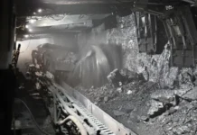 Oito mortos e dezenas de trabalhadores presos em mina de carvão na China
