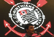 Corinthians: queda de Andrés teve bate-boca, vice expulso e espuma