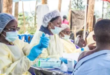 Chefe da OMS diz que 5 pacientes se recuperaram de tipo raro de ebola no Congo