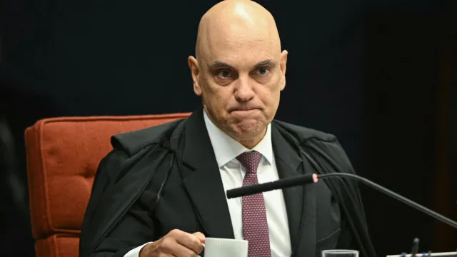 Moraes suspende dosimetria aprovada no Congresso até STF julgar lei que pode reduzir pena de Bolsonaro