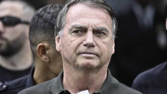 Bolsonaro entra com revisão criminal no STF para anular condenação