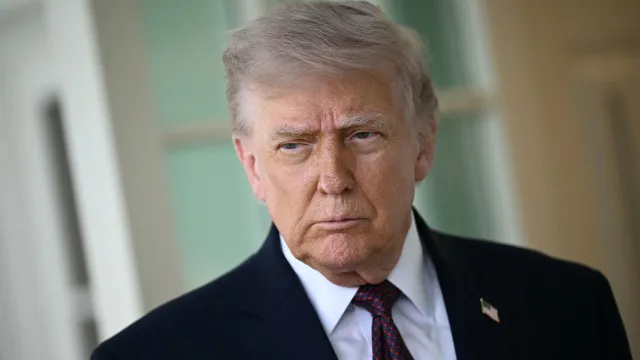 Justiça dos EUA barra Receita de avançar em cobranças fiscais contra Trump