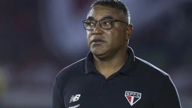 São Paulo encara clássico em paz com Roger, mas em 'guerra' contra Itaquera