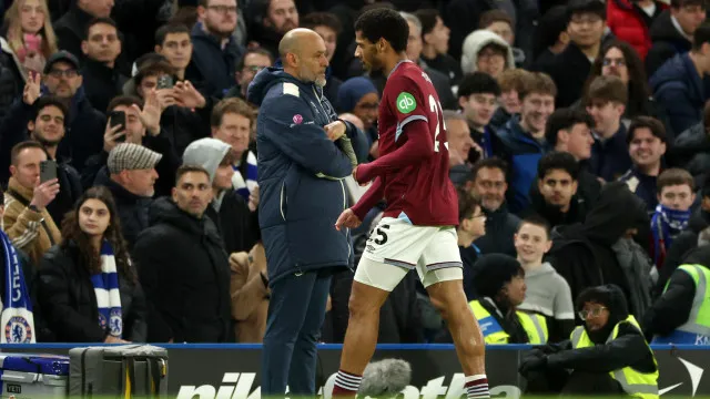 West Ham é rebaixado após rodada final dramática na Premier League