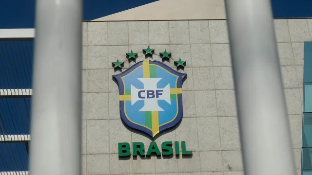 CBF demite Cintra e coloca Sandro Meira Ricci no comando da arbitragem