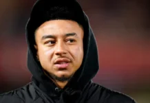 Corinthians libera Lingard para acompanhar funeral do avô na Inglaterra