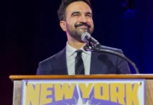 Prefeito de Nova York exalta Sócrates e mobilização social no futebol