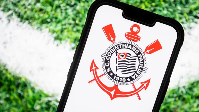 Corinthians volta a atrasar salários e vive drama contra novo transfer ban
