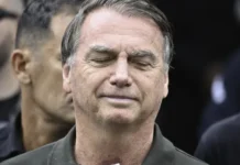 Bolsonaro apresenta soluços ‘acima da média’, mostra relatório médico