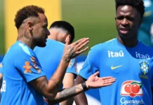 Ancelotti poupa sete titulares em treino com Neymar à disposição