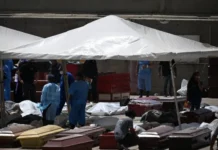 Porto em La Guaira, na Venezuela, vira necrotério a céu aberto após terremotos