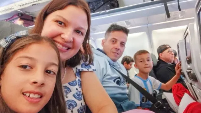 Após anos na Espanha, família volta à Venezuela e pode estar sob escombro