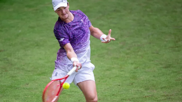 João Fonseca perde para russo e é eliminado em Wimbledon