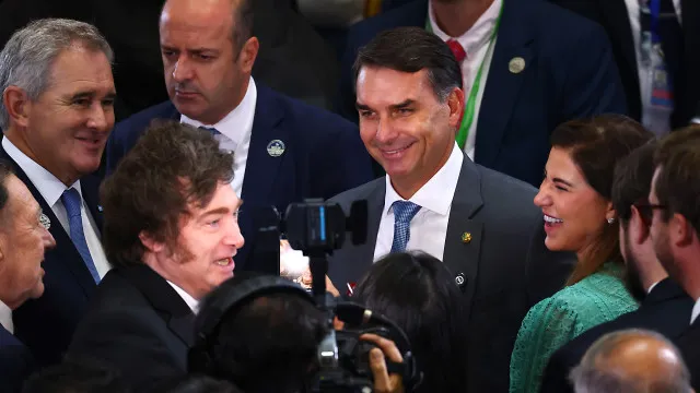 Milei diz que virá ao Brasil para lançamento da candidatura de Flávio Bolsonaro