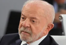 Governo Lula repudia atuação de Flávio Bolsonaro nos EUA e cita vínculo com caso Master