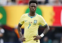 Vini Jr explica por que não bateu pênalti decisivo: ‘Ancelotti que escolhe’