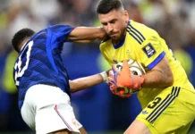 Mbappé explode no fim do jogo e atitude contra Unai Simón viraliza